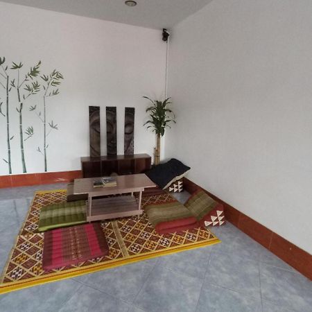 Baan Kai Hostel Baan Khai Ngoại thất bức ảnh