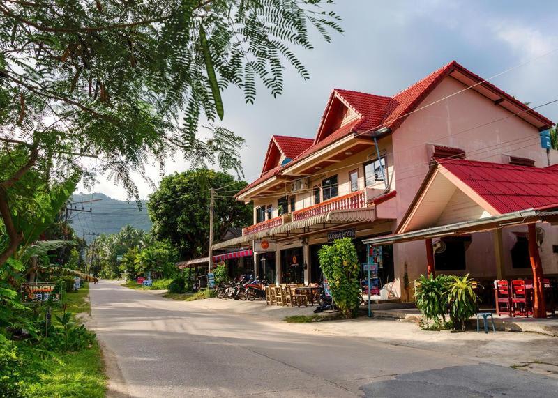 Baan Kai Hostel Baan Khai Ngoại thất bức ảnh