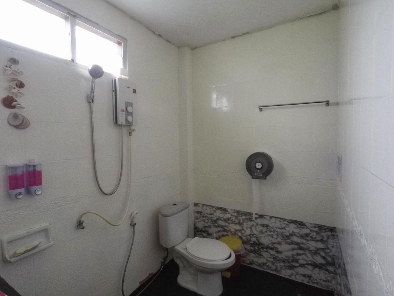 Baan Kai Hostel Baan Khai Ngoại thất bức ảnh